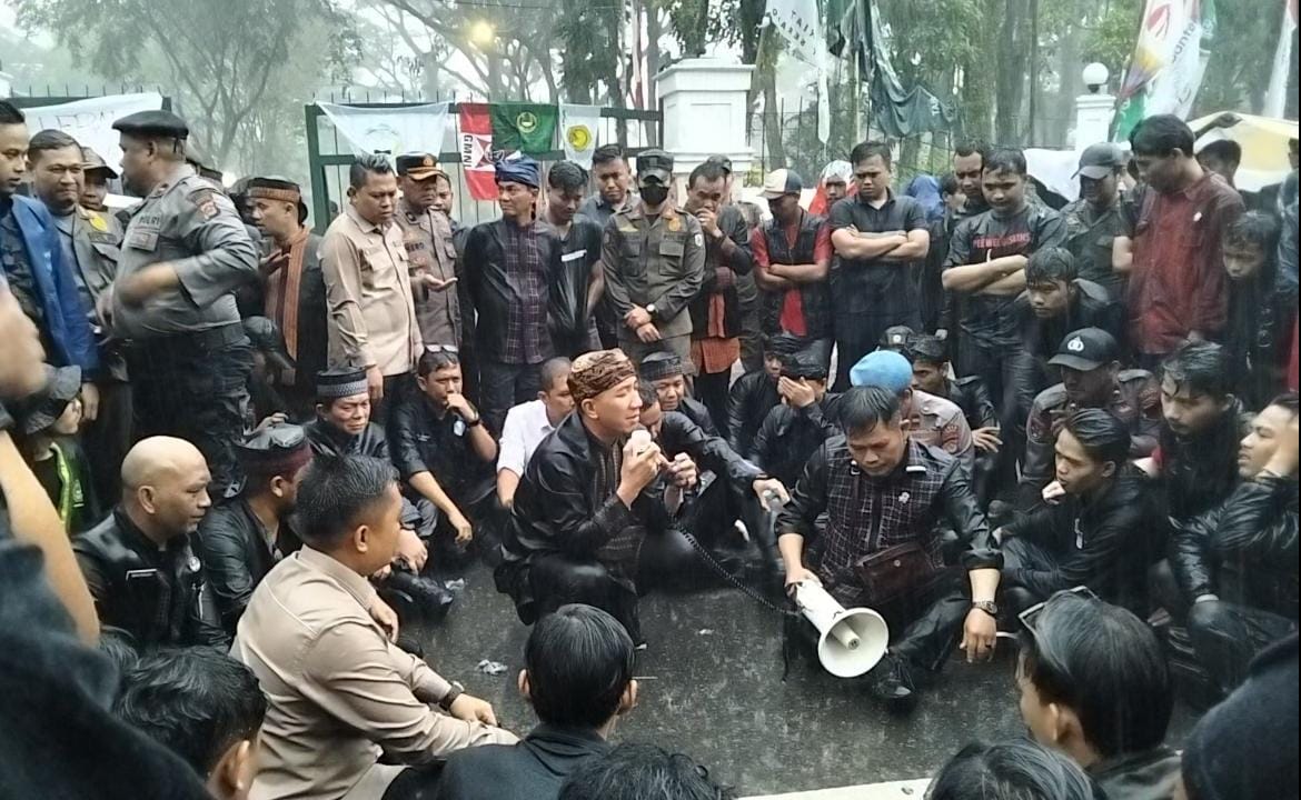 WhatsApp Image 2025-12-02 at 18.34.04